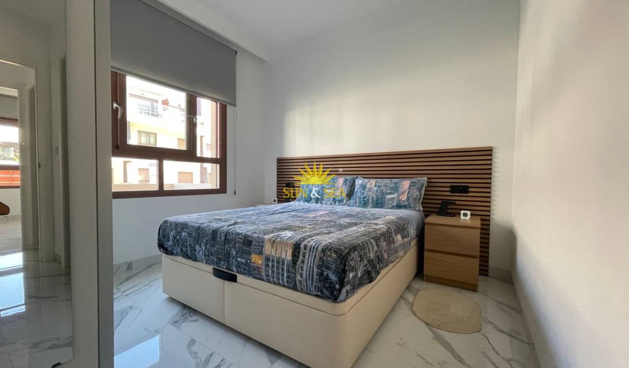2 bedroom Apartment for holiday rental in Pilar de la Horadada with pool - € 1,000 (Ref: 10145063)