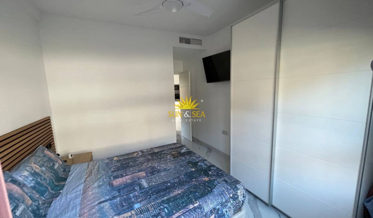 2 bedroom Apartment for holiday rental in Pilar de la Horadada with pool - € 1,000 (Ref: 10145063)