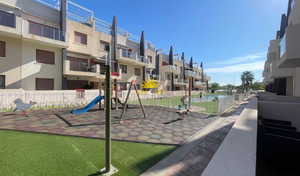 2 bedroom Apartment for holiday rental in Pilar de la Horadada with pool - € 1,000 (Ref: 10145063)
