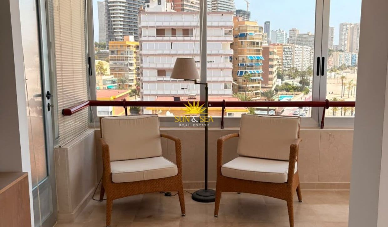 3 bedroom Apartment for holiday rental in Benidorm with pool garage - € 3,000 (Ref: 10145197)