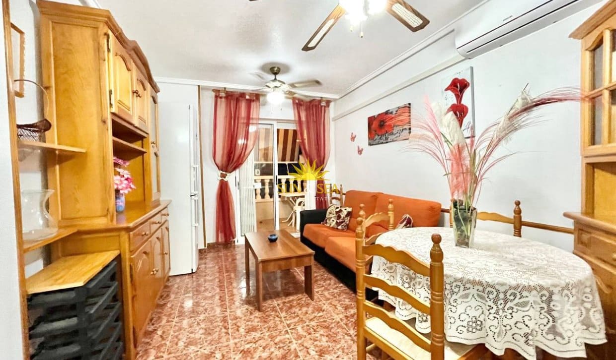 2 sypialnia Apartament na sprzedaż w Torrevieja z basenem - 145 000 € (Ref: 10145341)