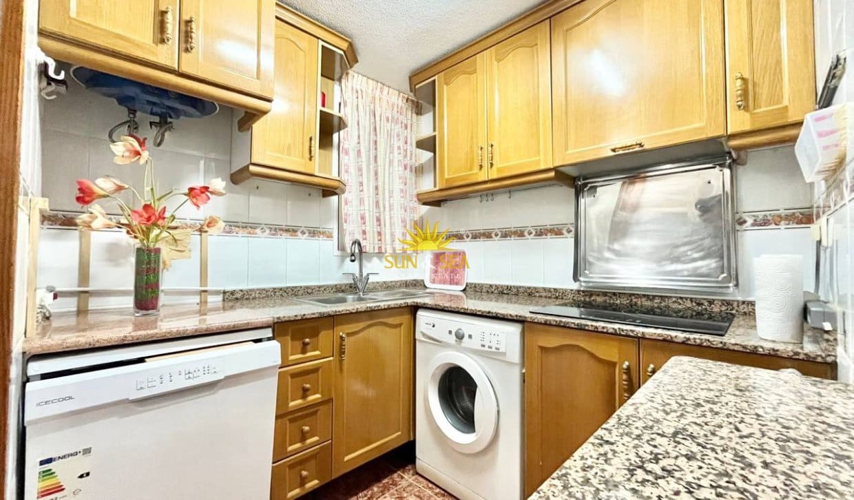 2 sypialnia Apartament na sprzedaż w Torrevieja z basenem - 145 000 € (Ref: 10145341)