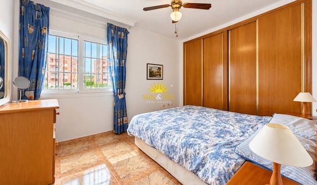 2 slaapkamer Appartement te huur in Torrevieja met garage - € 850 (Ref: 10147941)