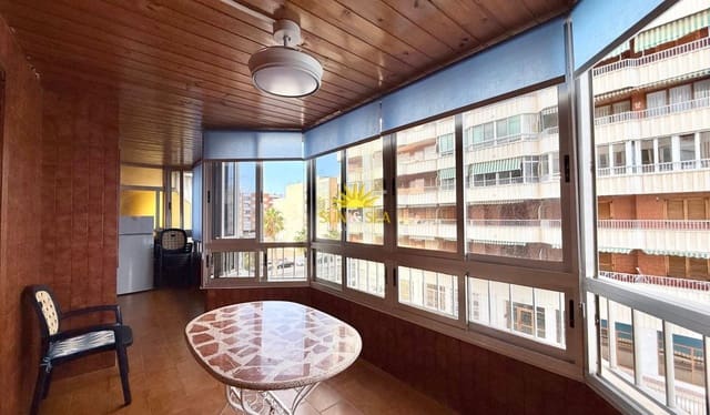 3 sypialnia Apartament na kwatery wakacyjne w Playa del Acequión, Torrevieja z basenem garażem - 1 000 € (Ref: 10153824)