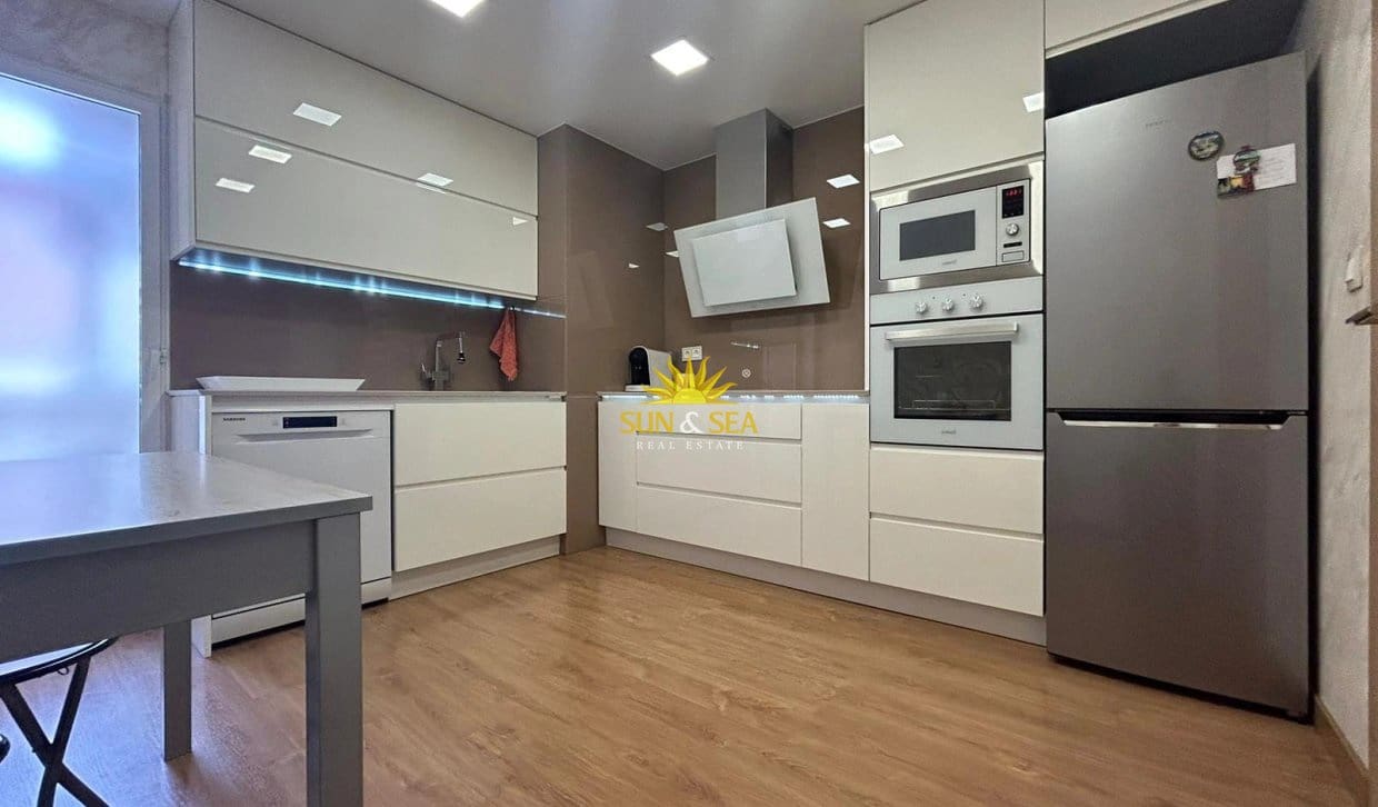 3 bedroom Apartment for rent in Cabezo de Torres with garage - € 900 (Ref: 10154113)