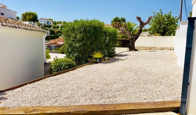 3 soverom Villa til leie i Centro, Torrevieja med svømmebasseng garasje - € 1 600 (Ref: 10154114)