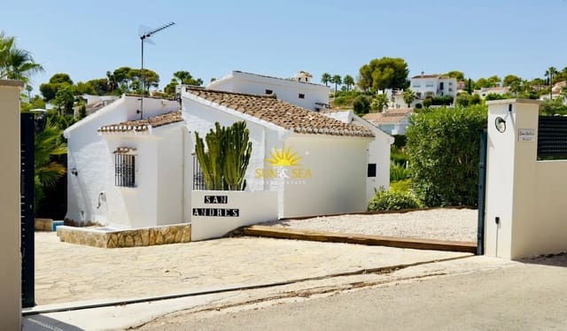 3 soverom Villa til leie i Centro, Torrevieja med svømmebasseng garasje - € 1 600 (Ref: 10154114)