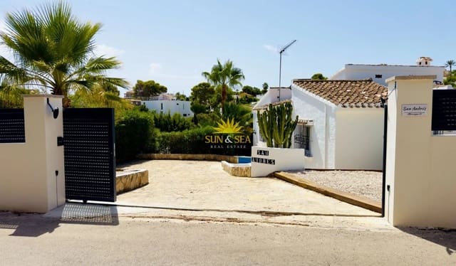 3 soverom Villa til leie i Centro, Torrevieja med svømmebasseng garasje - € 1 600 (Ref: 10154114)