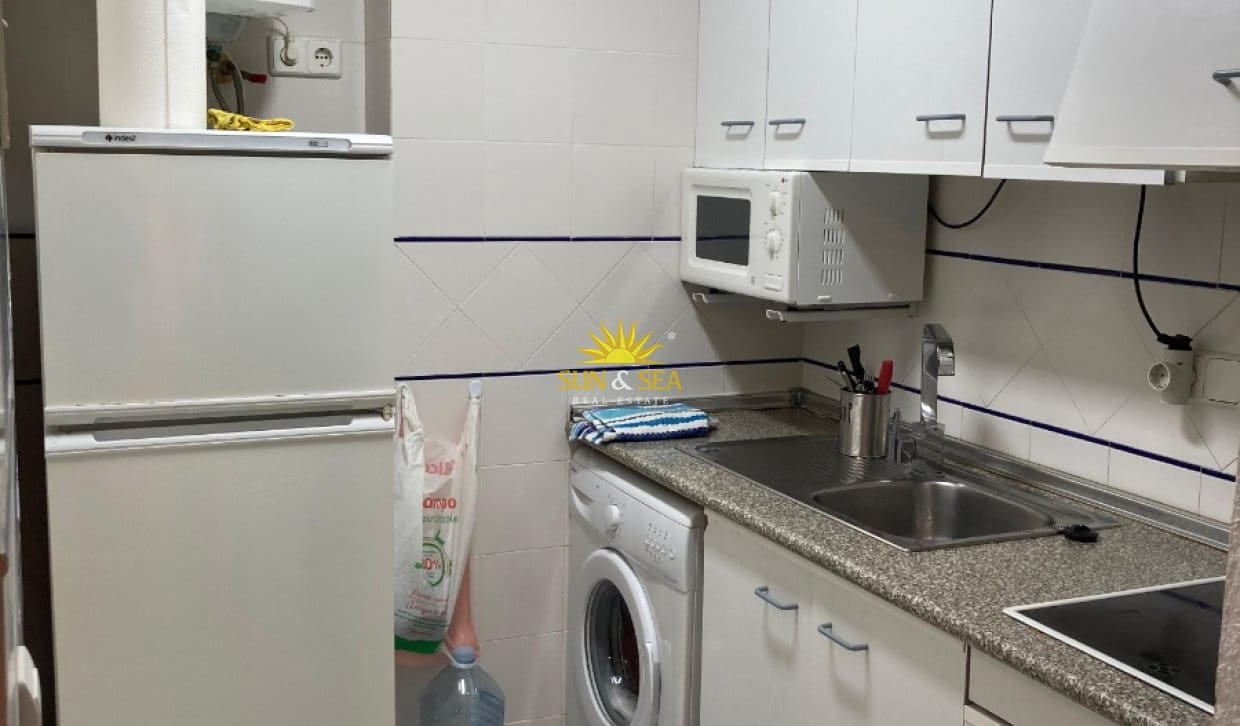 3 sypialnia Apartament na kwatery wakacyjne w Torrevieja z basenem - 750 € (Ref: 10154117)