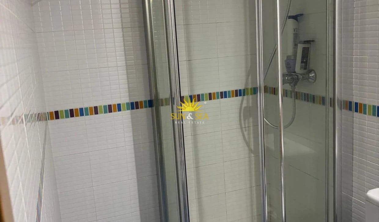 2 slaapkamer Appartement te huur in Benidorm met zwembad garage - € 1.400 (Ref: 10154238)