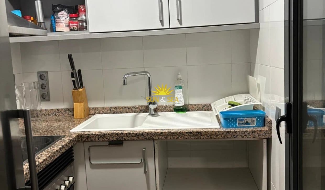 2 slaapkamer Appartement te huur in Benidorm met zwembad garage - € 1.400 (Ref: 10154238)