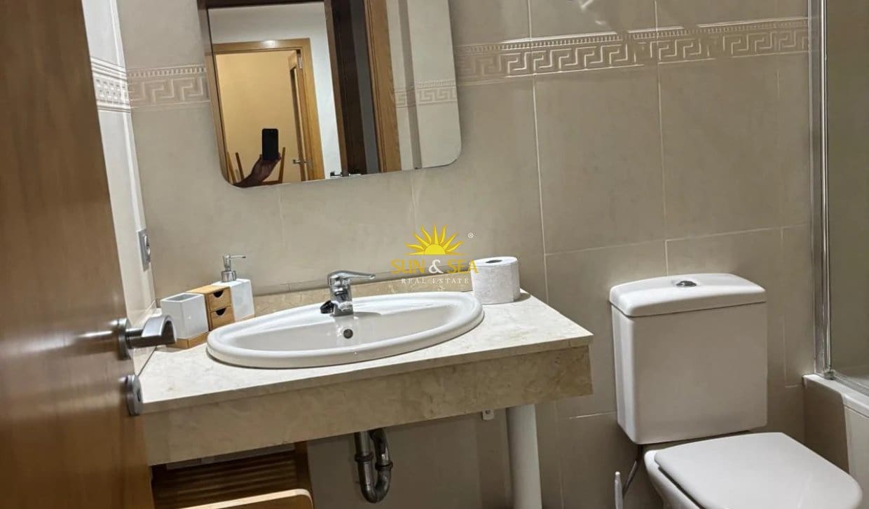 2 slaapkamer Appartement te huur in Benidorm met zwembad garage - € 1.400 (Ref: 10154238)