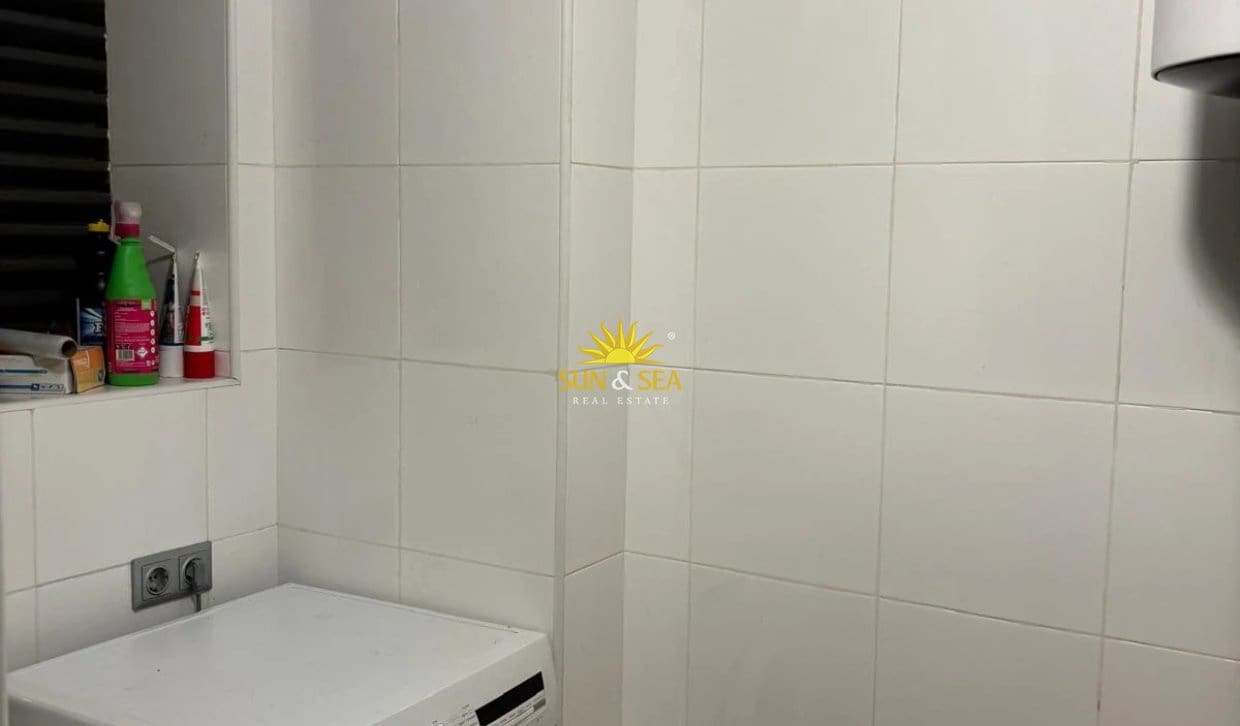 2 slaapkamer Appartement te huur in Benidorm met zwembad garage - € 1.400 (Ref: 10154238)