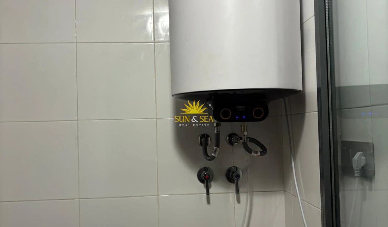 2 slaapkamer Appartement te huur in Benidorm met zwembad garage - € 1.400 (Ref: 10154238)
