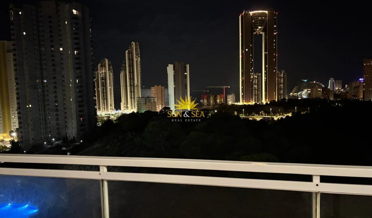 2 slaapkamer Appartement te huur in Benidorm met zwembad garage - € 1.400 (Ref: 10154238)