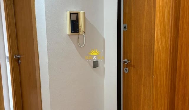 2 slaapkamer Appartement te huur in Benidorm met zwembad garage - € 1.400 (Ref: 10154238)