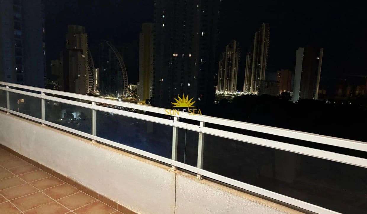 2 slaapkamer Appartement te huur in Benidorm met zwembad garage - € 1.400 (Ref: 10154238)