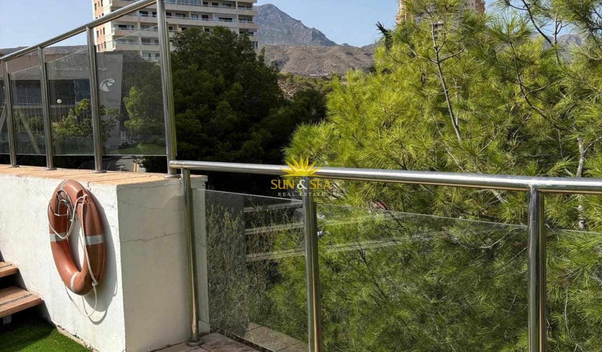 2 slaapkamer Appartement te huur in Benidorm met zwembad garage - € 1.400 (Ref: 10154238)