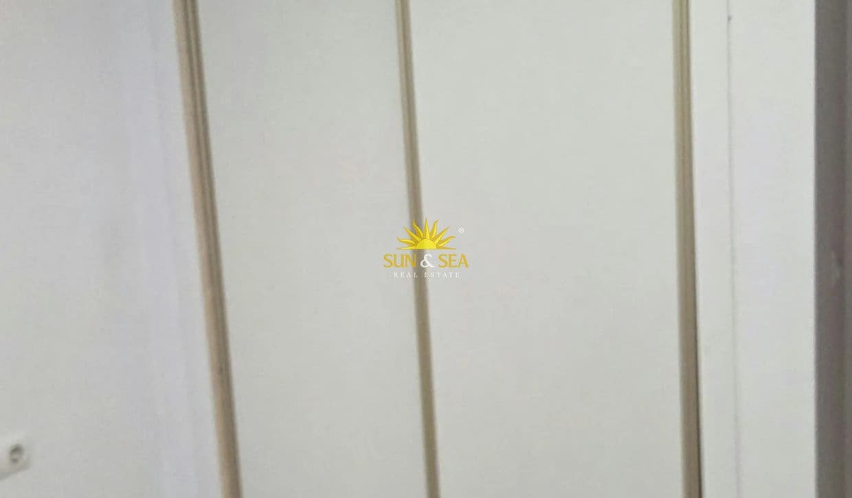 2 quarto Apartamento para arrendar em San Miguel de Salinas com piscina garagem - 800 € (Ref: 10155565)