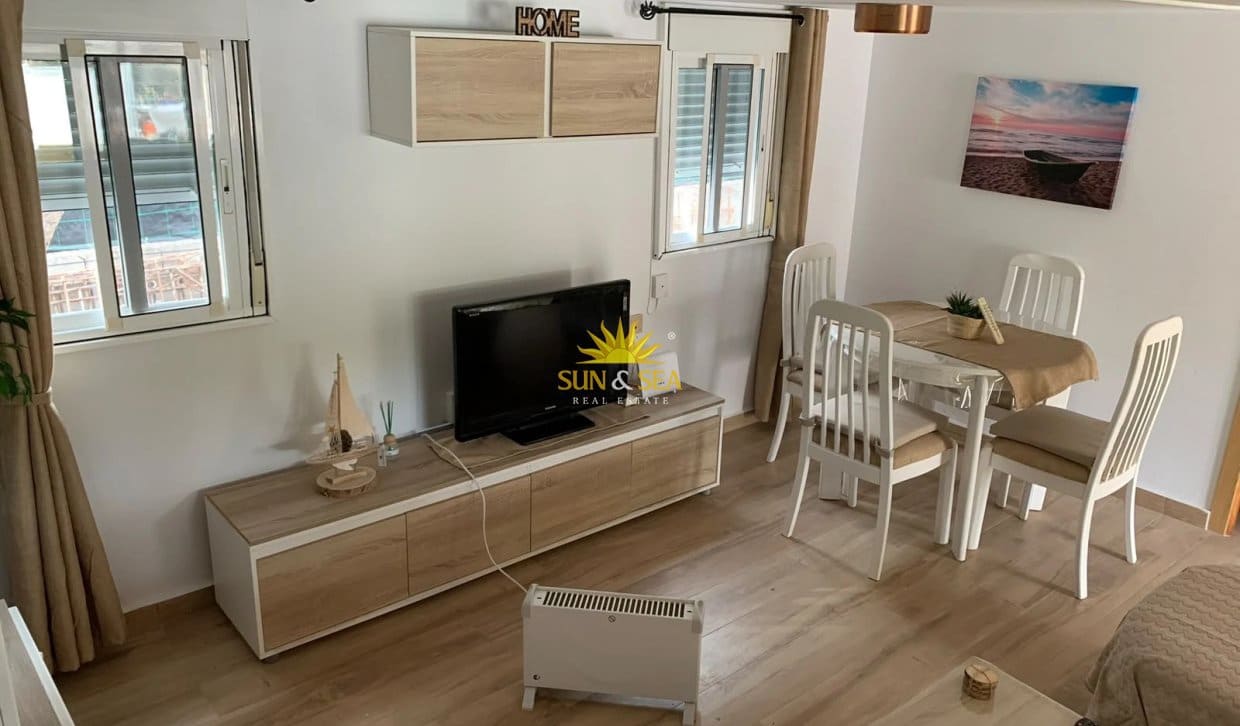 2 bedroom Townhouse for rent in Playa de San Juan with pool garage - € 1,300 (Ref: 10156179)
