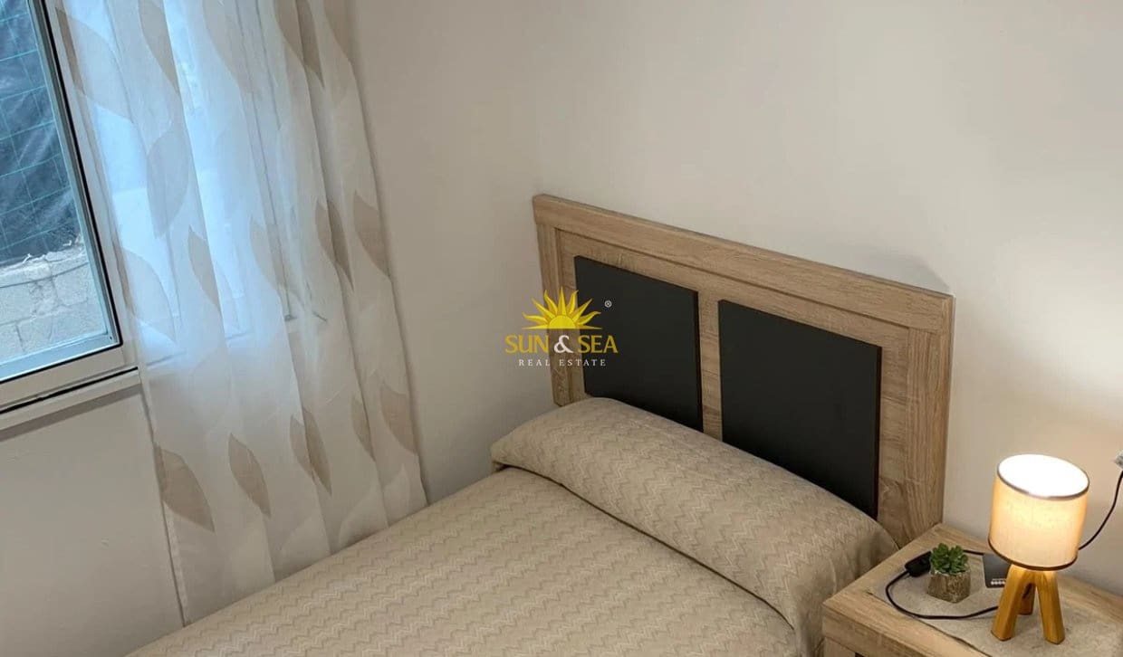 2 bedroom Townhouse for rent in Playa de San Juan with pool garage - € 1,300 (Ref: 10156179)