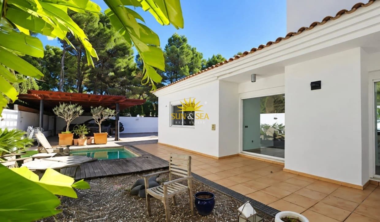 Maison de Ville de 4 chambres à louer à Altea avec piscine garage - 3 750 € (Ref: 10156180)
