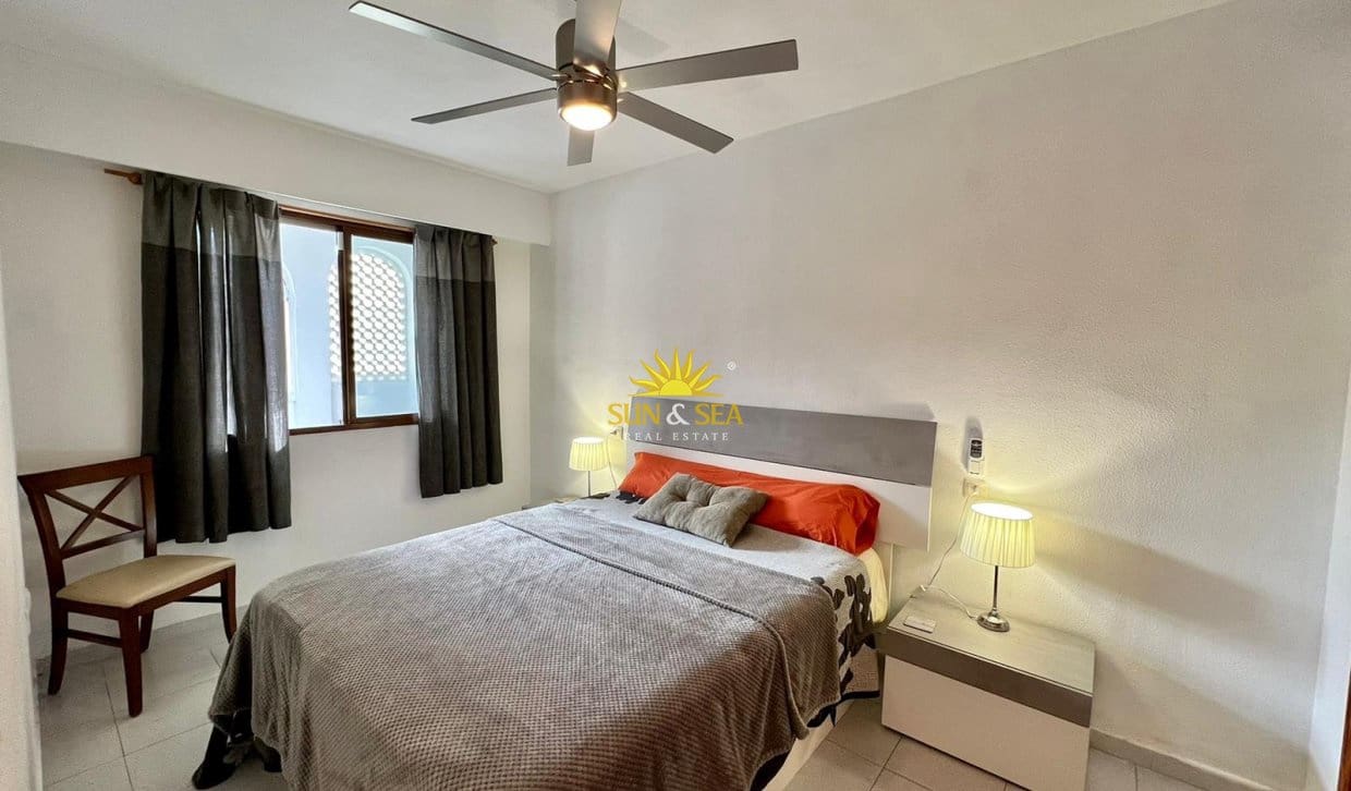 1 makuuhuone Kattohuoneisto myytävänä paikassa Torrevieja mukana uima-altaan - 145 000 € (Ref: 10158122)