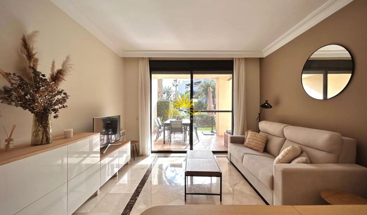 2 bedroom Apartment for holiday rental in Roda with pool garage - € 1,300 (Ref: 10158343)