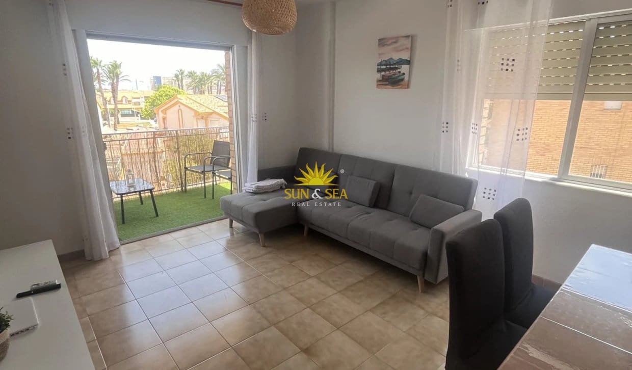 2 soveværelse Lejlighed til leje i San Javier - € 800 (Ref: 10158469)