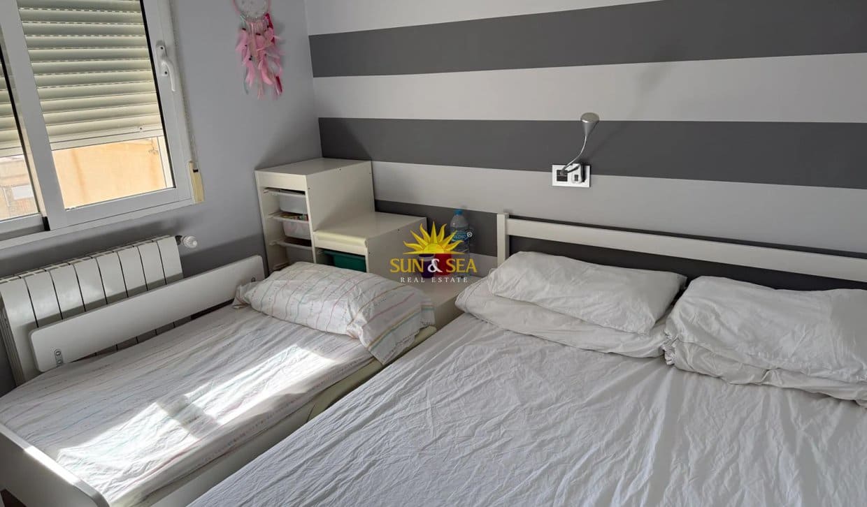 3 sovrum Lägenhet att hyra i Los Montesinos - 800 € (Ref: 10158573)