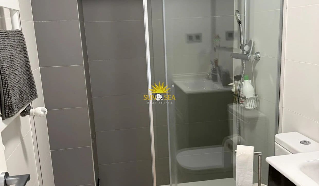 3 sovrum Lägenhet att hyra i Los Montesinos - 800 € (Ref: 10158573)