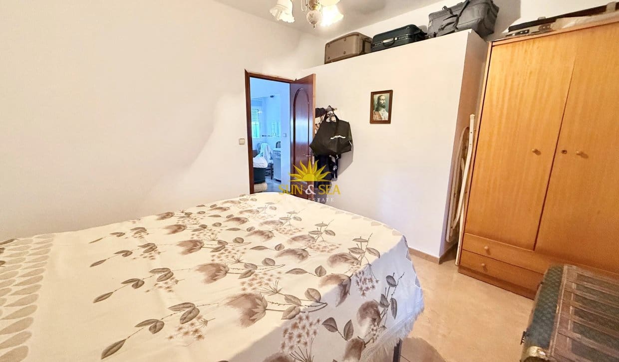 5 bedroom Villa for sale in San Pedro del Pinatar with garage - € 380,000 (Ref: 10158574)
