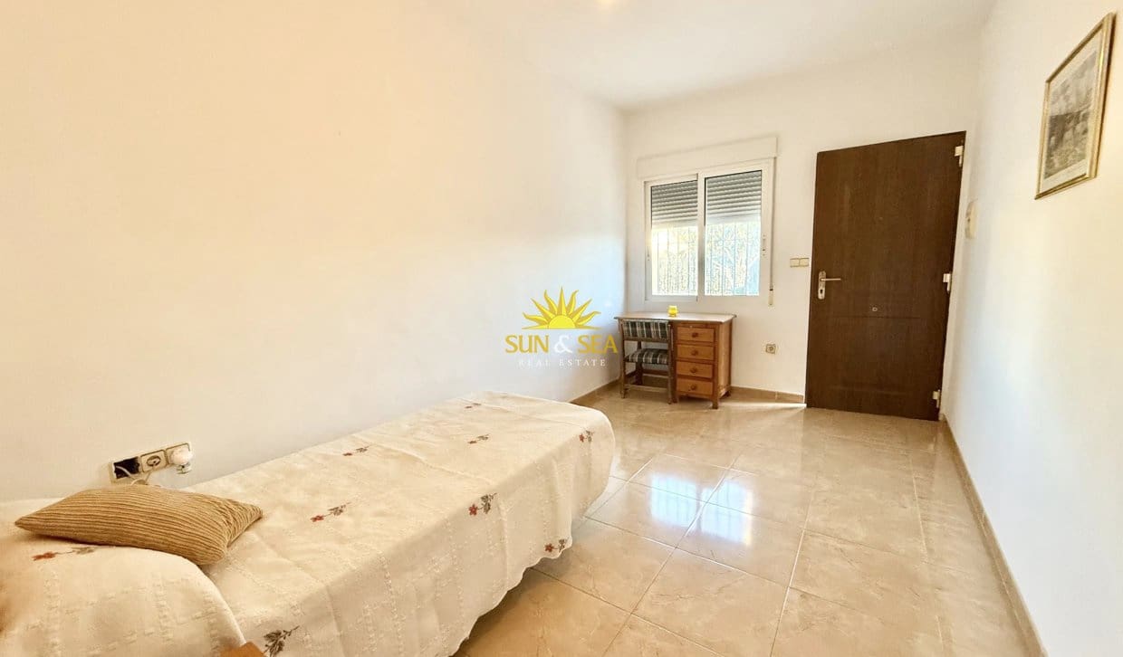 5 bedroom Villa for sale in San Pedro del Pinatar with garage - € 380,000 (Ref: 10158574)