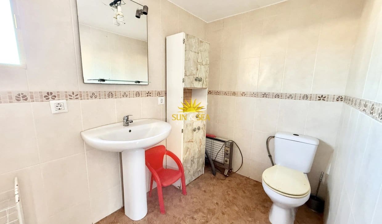5 bedroom Villa for sale in San Pedro del Pinatar with garage - € 380,000 (Ref: 10158574)