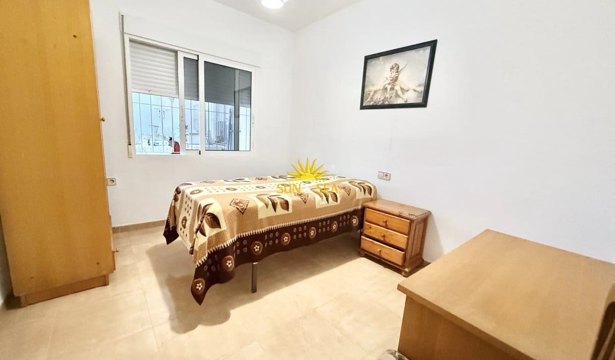 5 bedroom Villa for sale in San Pedro del Pinatar with garage - € 380,000 (Ref: 10158574)