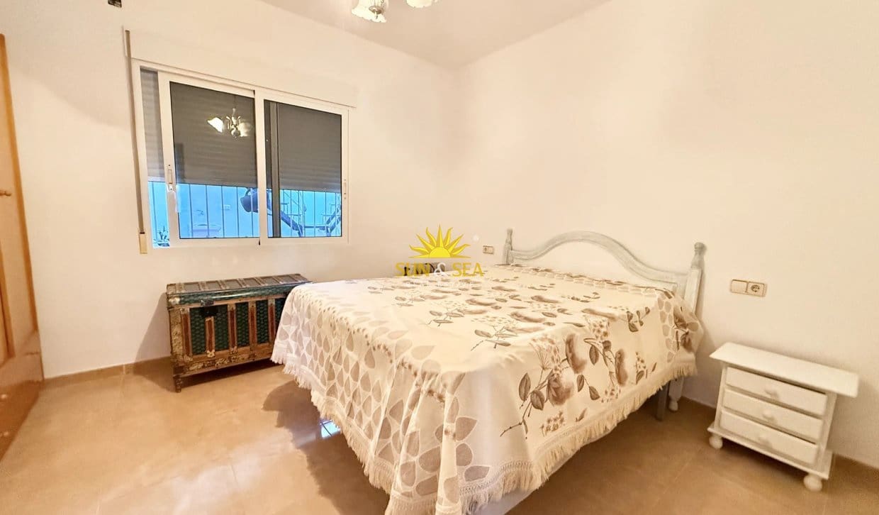 5 bedroom Villa for sale in San Pedro del Pinatar with garage - € 380,000 (Ref: 10158574)