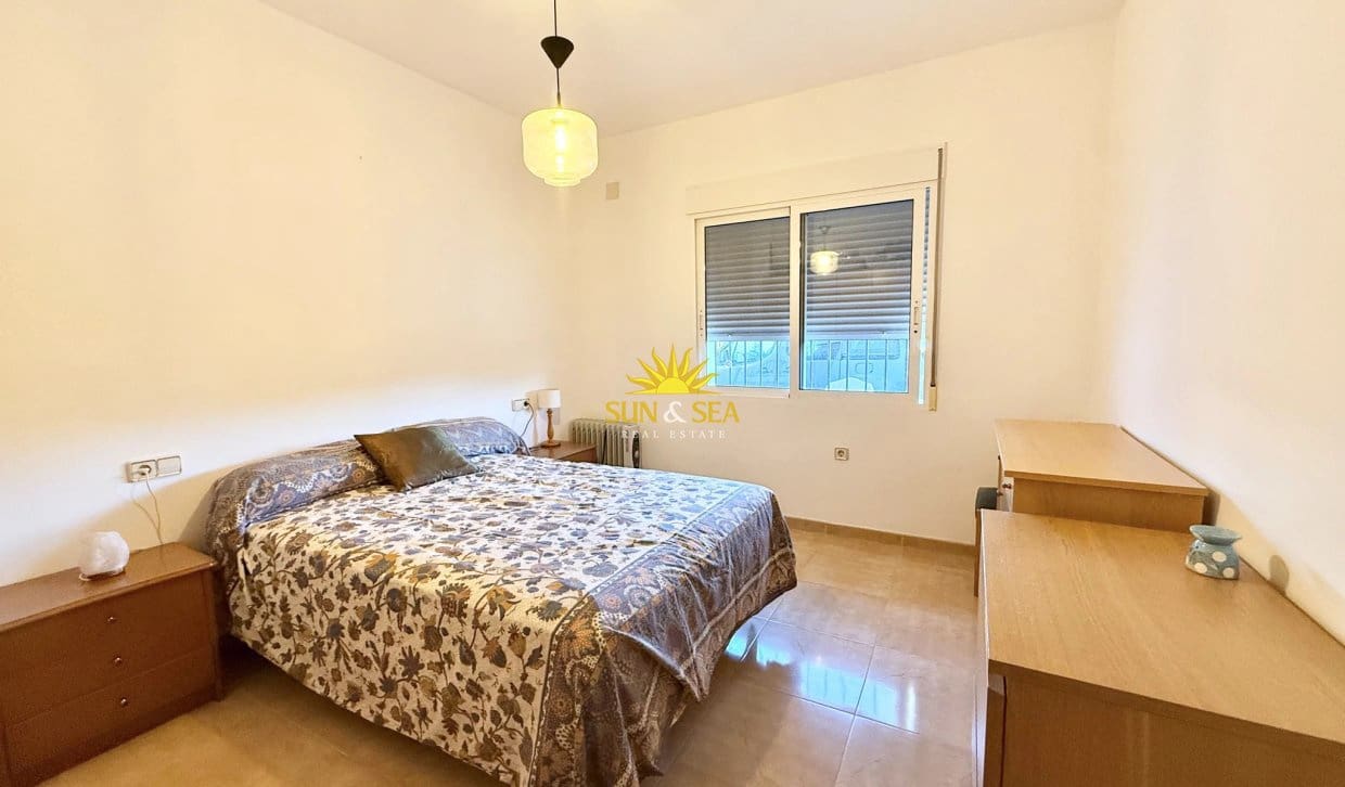5 bedroom Villa for sale in San Pedro del Pinatar with garage - € 380,000 (Ref: 10158574)