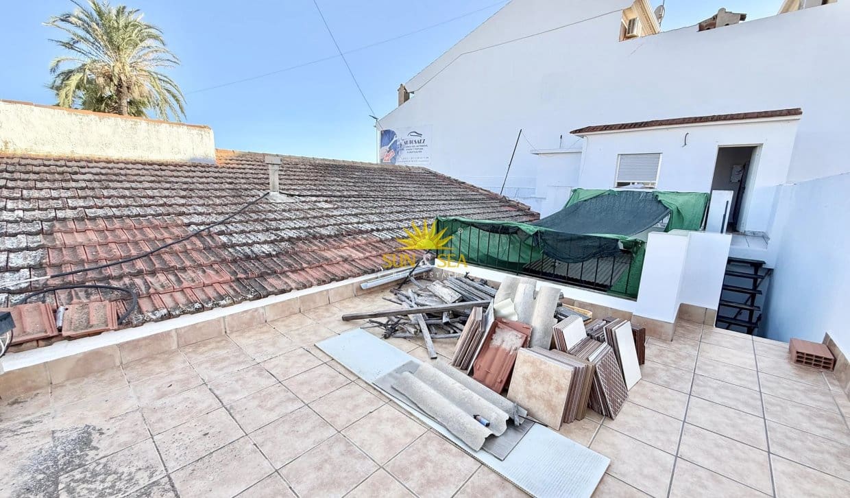 5 bedroom Villa for sale in San Pedro del Pinatar with garage - € 380,000 (Ref: 10158574)