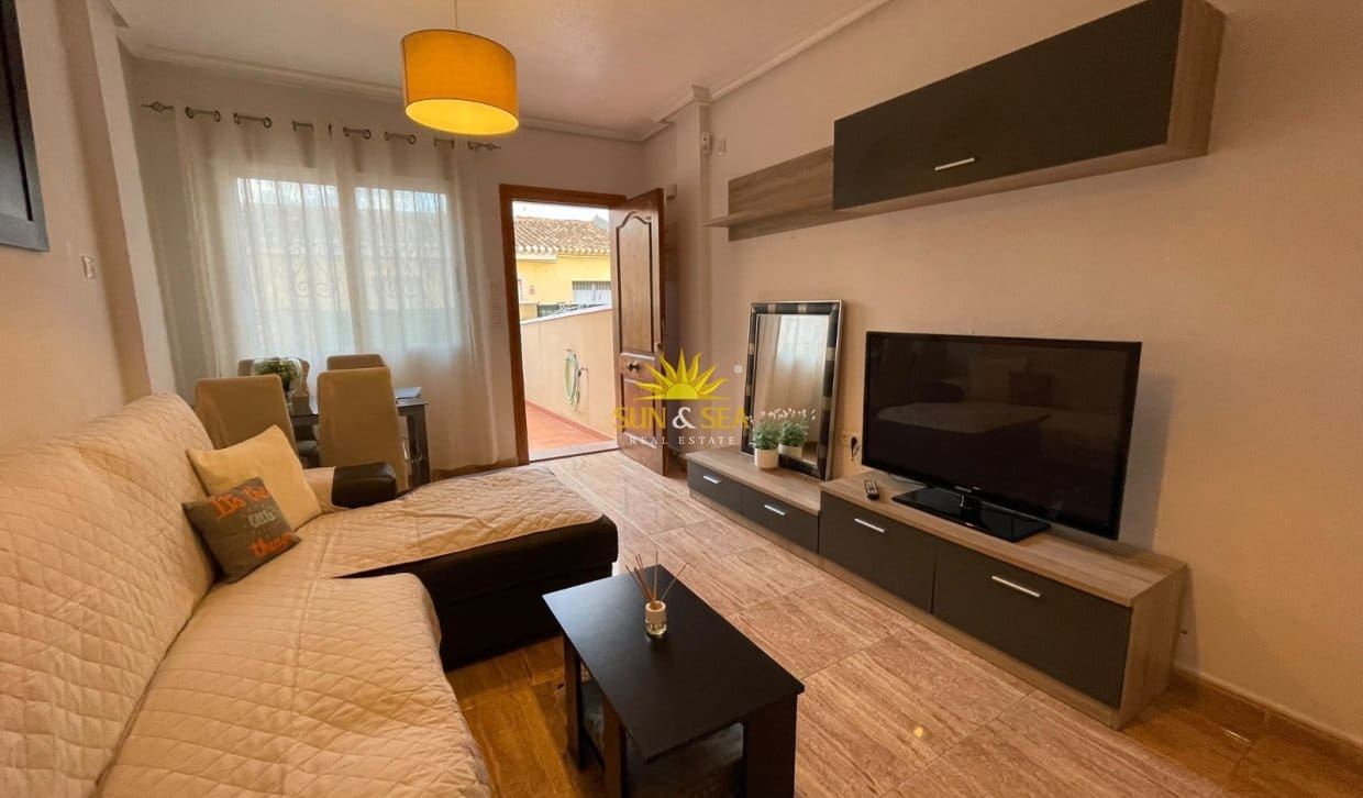 Casa de 4 habitaciones en San Pedro del Pinatar en alquiler - 1.000 € (Ref: 10159980)