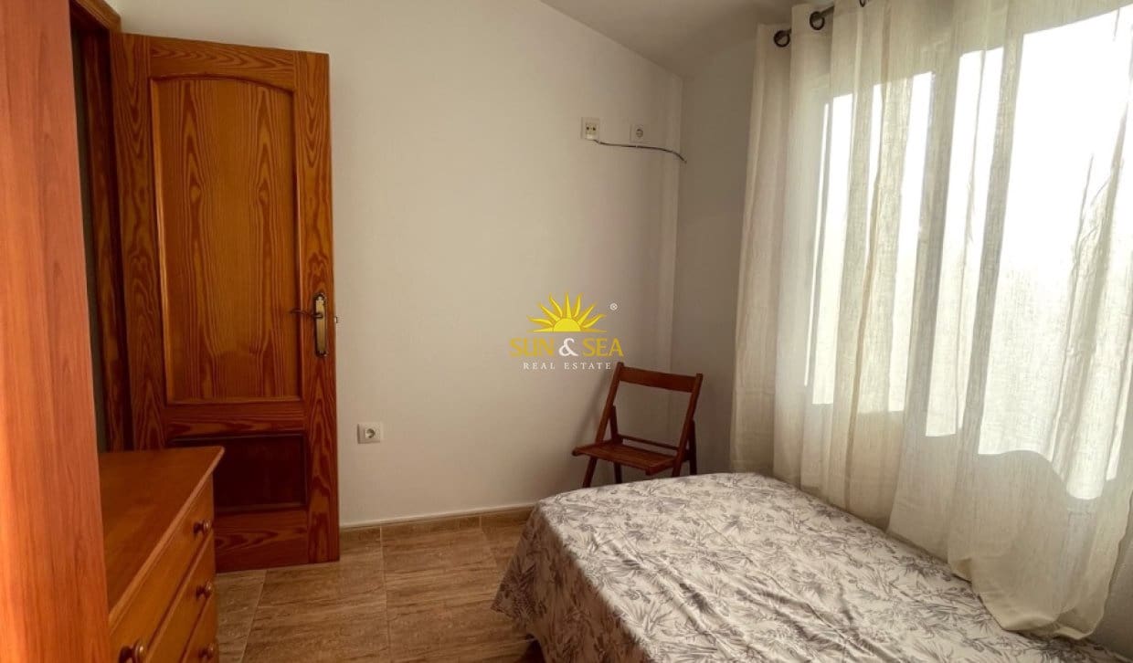 Casa de 4 habitaciones en San Pedro del Pinatar en alquiler - 1.000 € (Ref: 10159980)
