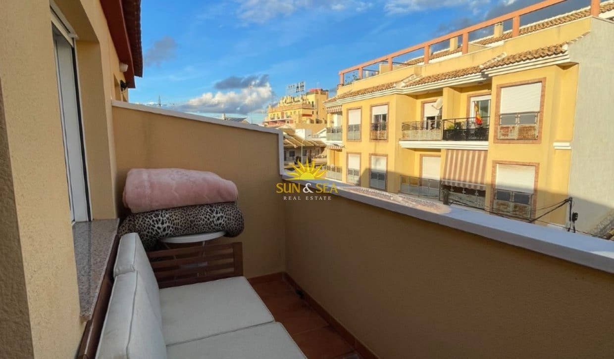 Casa de 4 habitaciones en San Pedro del Pinatar en alquiler - 1.000 € (Ref: 10159980)
