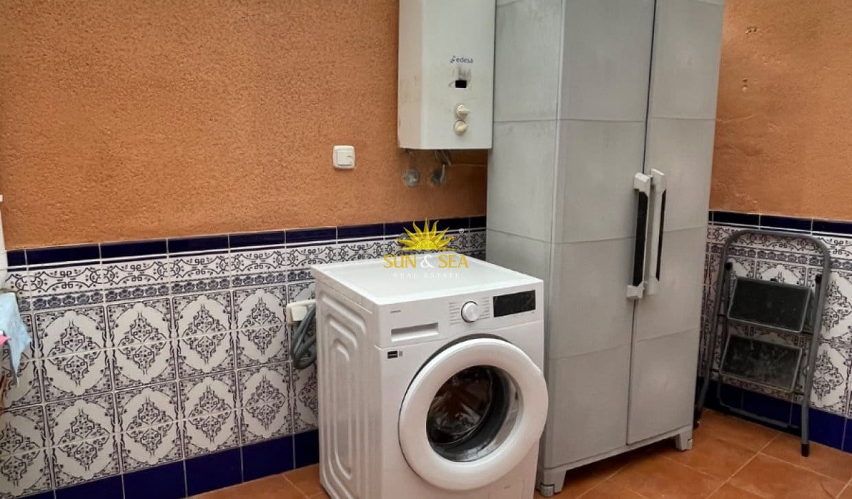 Casa de 4 habitaciones en San Pedro del Pinatar en alquiler - 1.000 € (Ref: 10159980)