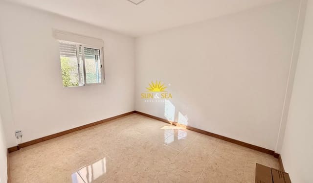 3 soveværelse Lejlighed til leje i Juan XXIII, Alicante by - € 890 (Ref: 10159981)
