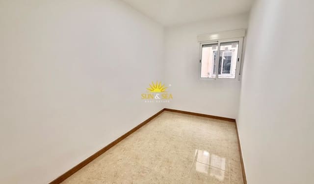 3 soveværelse Lejlighed til leje i Juan XXIII, Alicante by - € 890 (Ref: 10159981)
