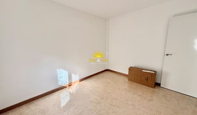 3 soveværelse Lejlighed til leje i Juan XXIII, Alicante by - € 890 (Ref: 10159981)