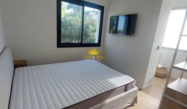 2 soverom Hus til leie i Alicante by med svømmebasseng garasje - € 1 700 (Ref: 10160106)