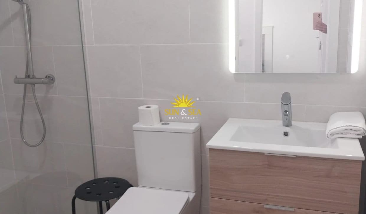 2 bedroom Apartment for rent in Guardamar del Segura - € 900 (Ref: 10163372)