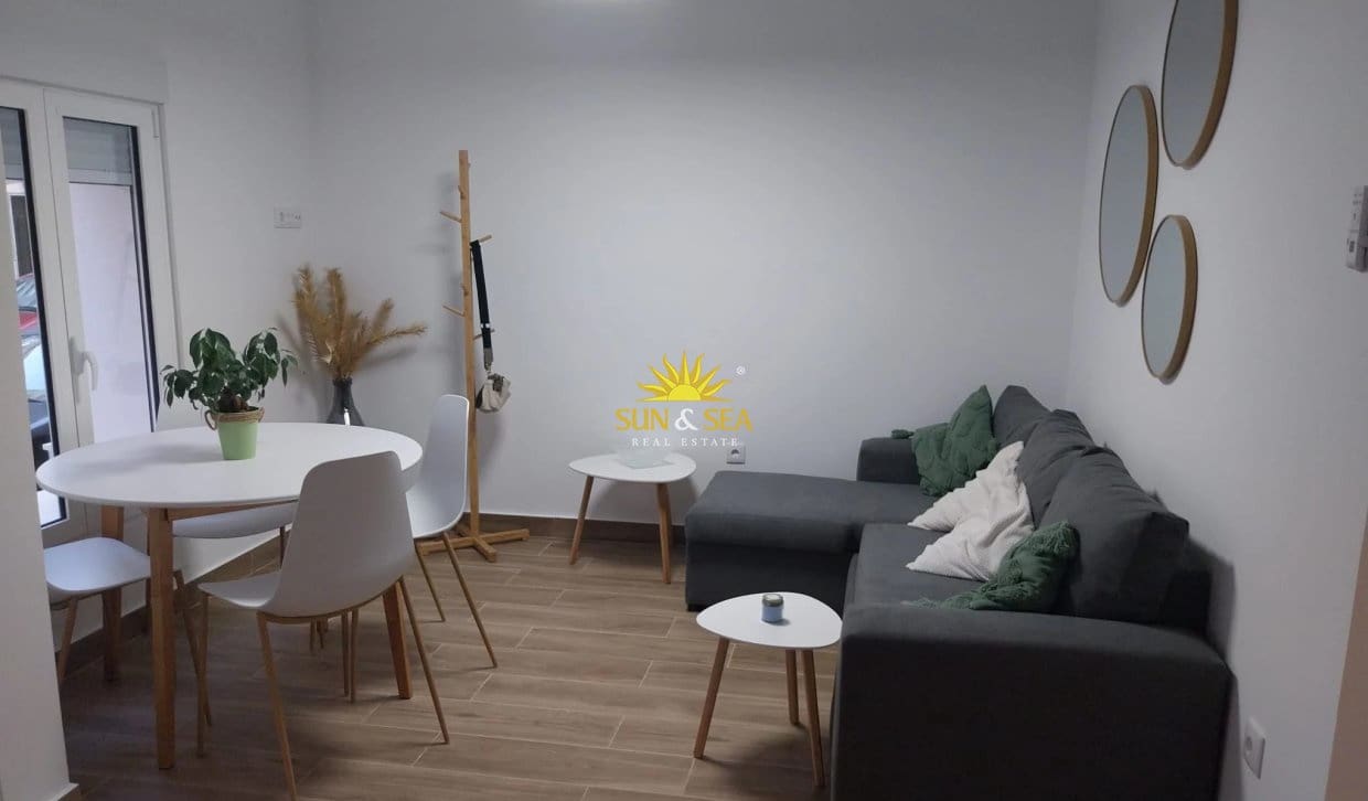 2 bedroom Apartment for rent in Guardamar del Segura - € 900 (Ref: 10163372)