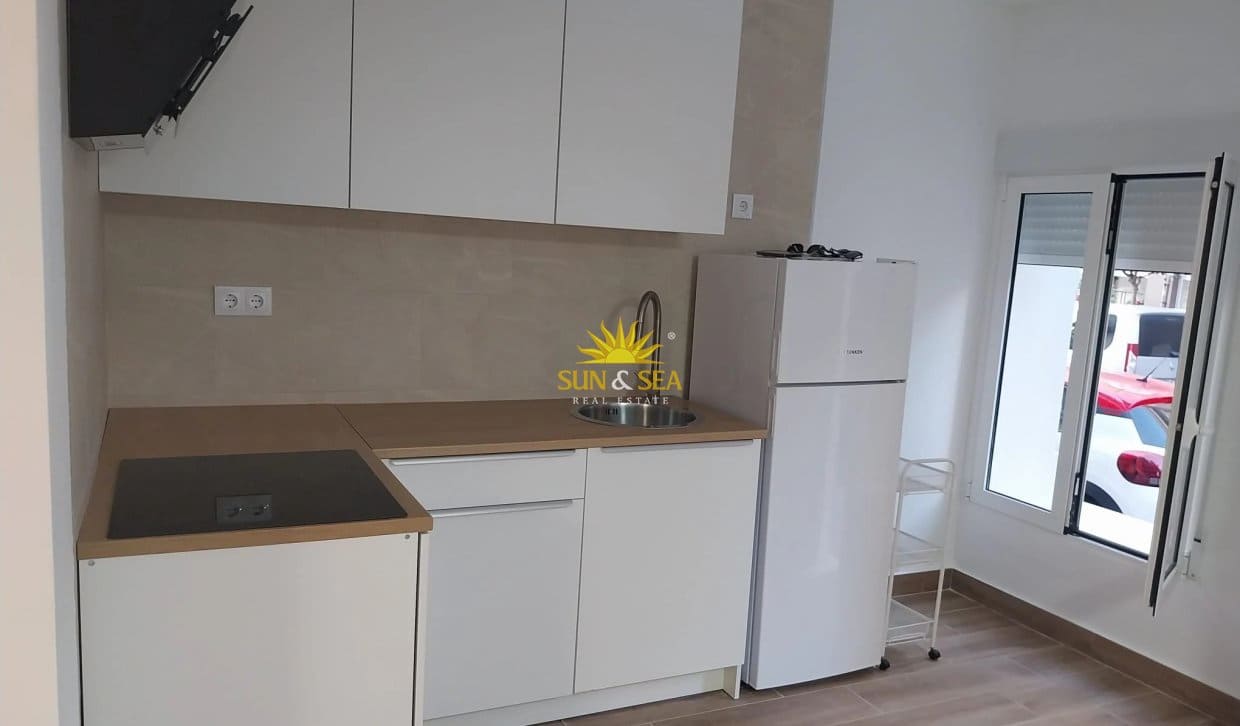 2 bedroom Apartment for rent in Guardamar del Segura - € 900 (Ref: 10163372)