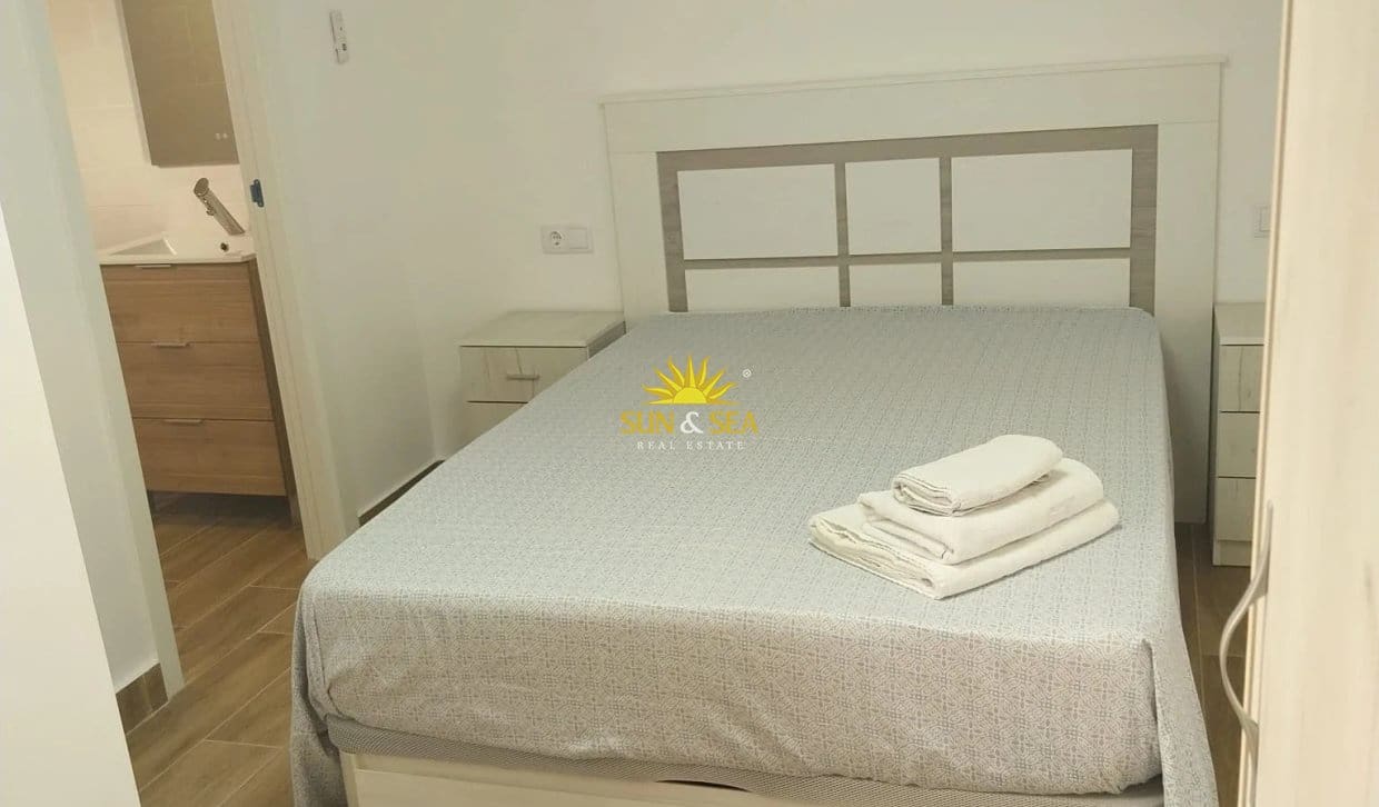 2 bedroom Apartment for rent in Guardamar del Segura - € 900 (Ref: 10163372)